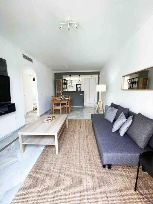 2br, 1bth Flat Near Puerto Banus Apartamento Marbella