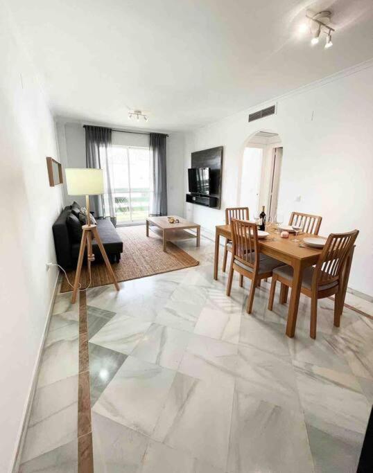 Apartemen 2br, 1bth Flat Near Puerto Banus Marbella
