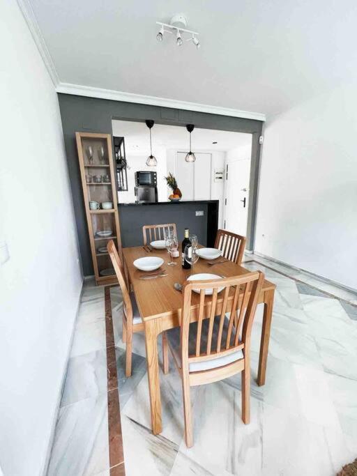 2br, 1bth Flat Near Puerto Banus Apartemen *